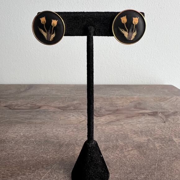 Vintage Amita Signed Black and Gold Damascene Tulip Screw back earrings - Picture 7 of 9